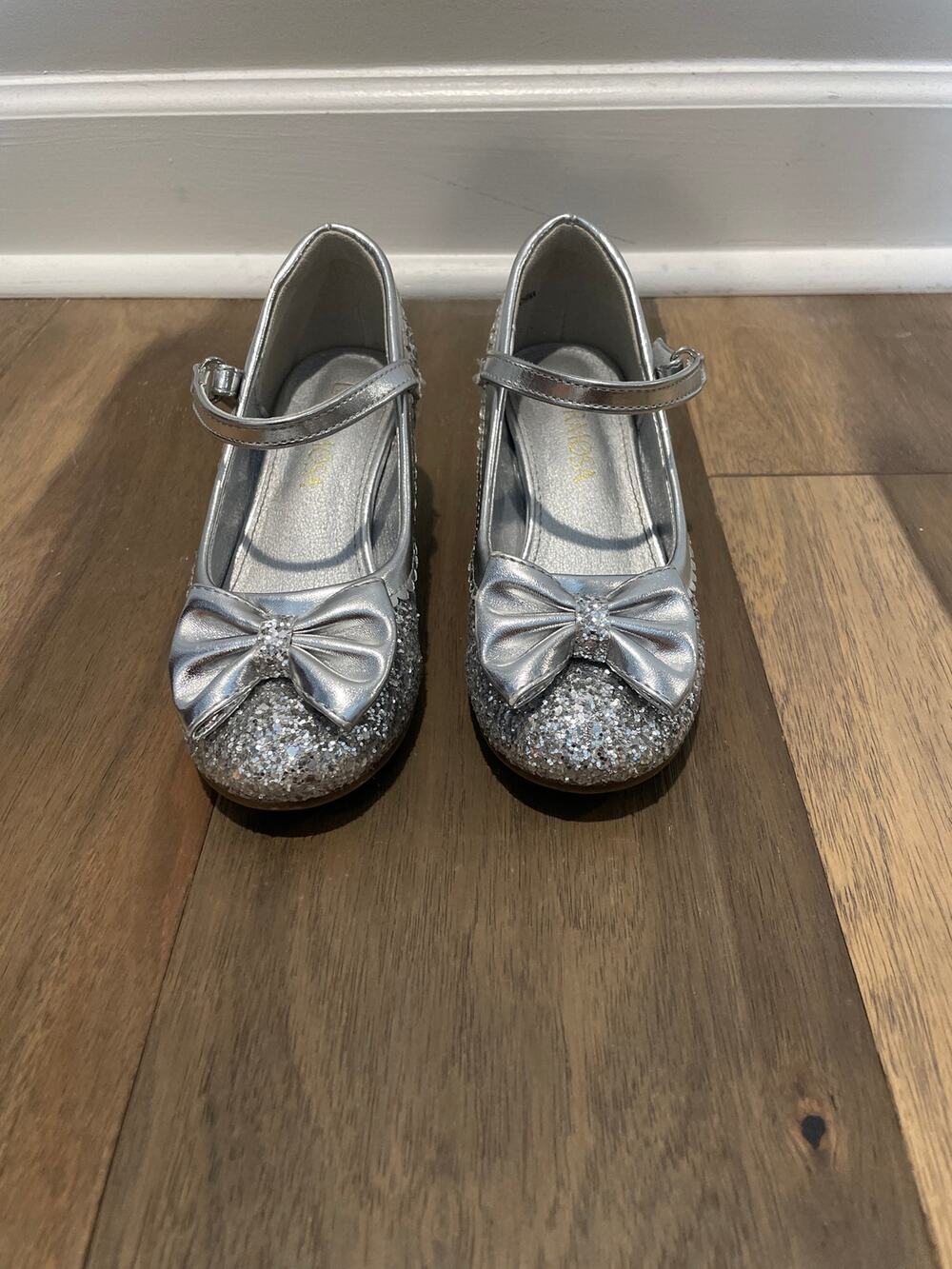 Laurmosa Girls Silver Glitter Mary Jane Shoes Size 13 Low Heel Bow Detail